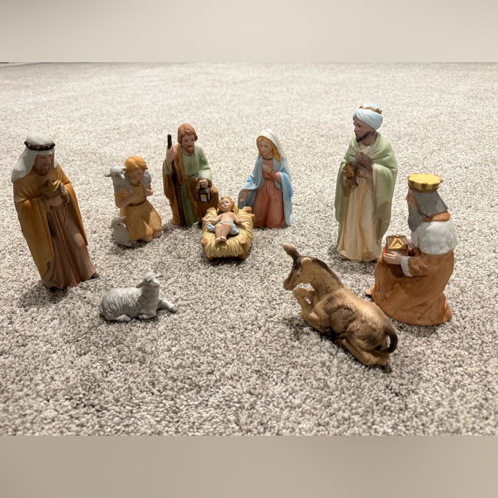 Homco Vintage Pastel Nativity Set - 9 piece set